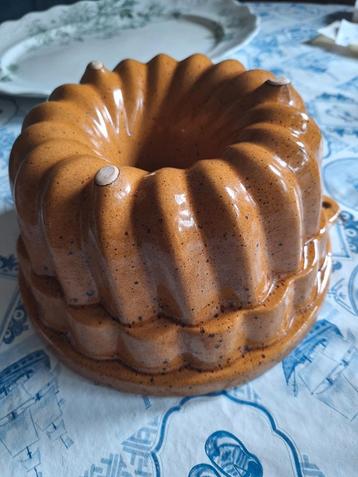 Vintage Aardewerk Tulbandvorm Okergeel beschikbaar voor biedingen