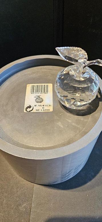 Swarovski appel beschikbaar voor biedingen