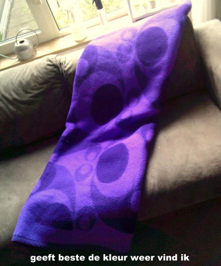 VINTAGE paarse dralon deken retro print 160cmx210cm jaren 70, Huis en Inrichting, Slaapkamer | Beddengoed, Gebruikt, Deken of Dekbed