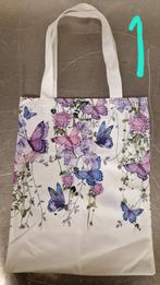 Ruime Nieuwe  schoudertas  paars/roze VLINDERS, Sieraden, Tassen en Uiterlijk, Ophalen of Verzenden, Nieuw, Paars, Overige merken