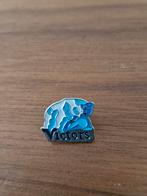 663 Pin Victors IJsbeer Speldje, Verzamelen, Speldjes, Pins en Buttons, Ophalen of Verzenden, Gebruikt, Dier of Natuur, Speldje of Pin