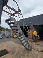 Stalen trap gegalv. Hoog 2.8mtr. Nob117