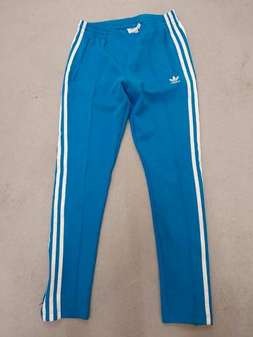Adidas jogging broek beschikbaar voor biedingen