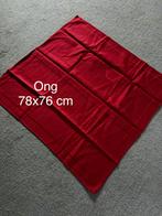 Rood tafelkleed  - 78x76 cm zgan. Borduren., Ophalen of Verzenden, Zo goed als nieuw