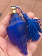 Vintage blauwe glas schelp parfum bottle, Antiek en Kunst, Ophalen of Verzenden