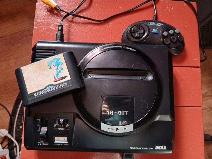 Sega Mega Drive 16-bit - Klassieker!, Spelcomputers en Games, Spelcomputers | Sega, Gebruikt, Mega Drive, Met 1 controller, Ophalen of Verzenden
