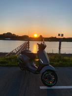 Vespa Sprint 2018 carburateur 2000,- vandaag ophalen, Ophalen, Maximaal 45 km/u, Zo goed als nieuw, Benzine
