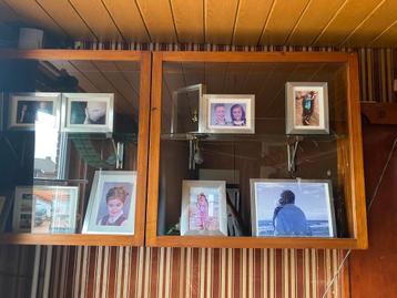 Vintage Vitrine Kast uit Oud Café – Met karakter én glazen r beschikbaar voor biedingen