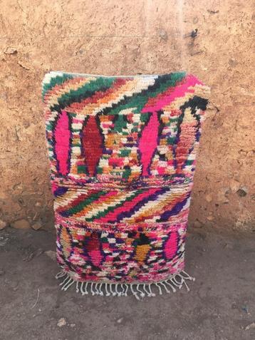 Boujaad Berbers tapijt 153 x 109 cm beschikbaar voor biedingen