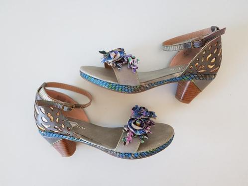 Laura Vita maat 42 kleurrijke leren sandalen plateau zolen, Kleding | Dames, Schoenen, Zo goed als nieuw, Sandalen of Muiltjes
