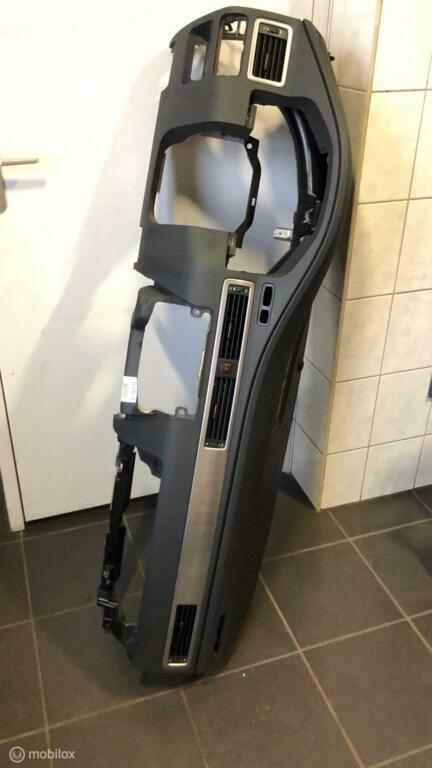 Dashboard origineel zwart skai Volvo V70 III ('07-'17), Ophalen, Gebruikt