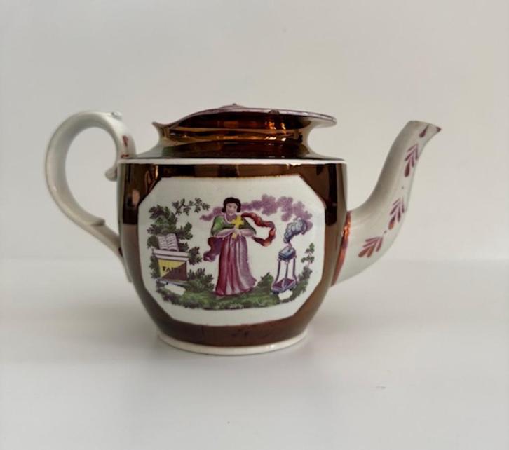 2 antieke kraag theepotten (Sunderland Charity Jug 1830), Antiek en Kunst, Antiek | Servies los, Ophalen of Verzenden
