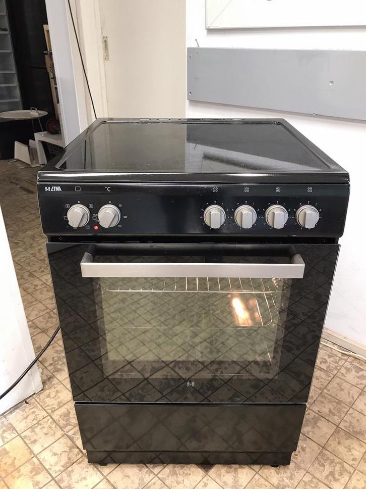 Te koop ETNA Zwarte inductie fornuis op 2 fasen in TopStaat, Witgoed en Apparatuur, Fornuizen, Zo goed als nieuw, Vrijstaand, Inductie