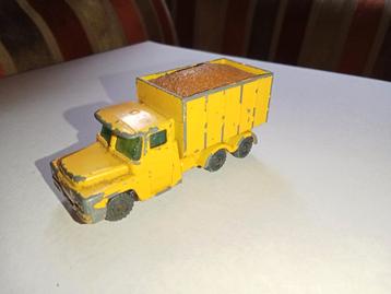 jaren 1960 vintage Husky 10 Guy Warrior Truck  beschikbaar voor biedingen