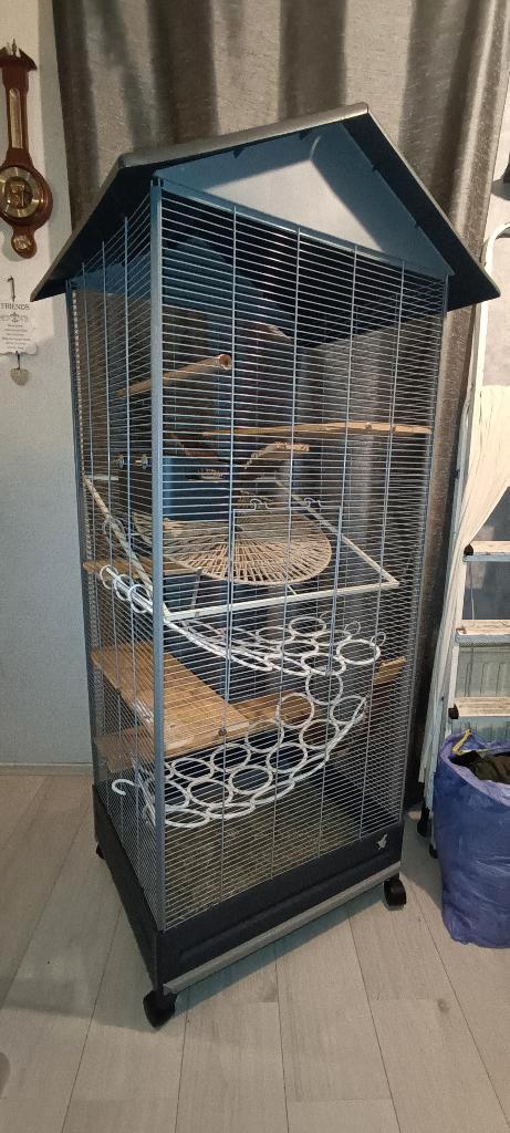 Hoge Vogelkooi Ca. 170x50x60 cm, Dieren en Toebehoren, Vogels | Hokken en Kooien, Gebruikt, Vogelkooi, Overige materialen, Ophalen