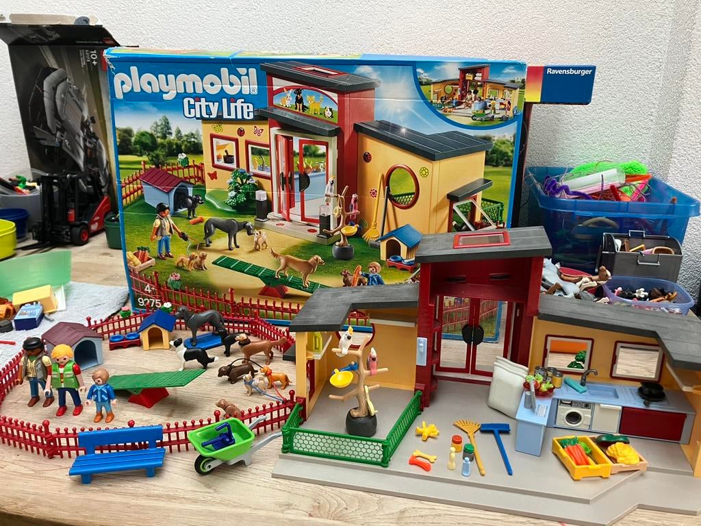 Playmobil city life 9275 (dierenpension), Ophalen, Gebruikt, Complete set