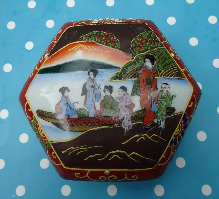 Dekseldoos Nai Nippon porselein Japan- Kutani, Antiek en Kunst, Antiek | Porselein, Ophalen of Verzenden