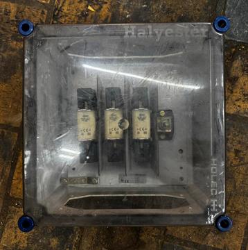 Eaton Holec Halyester veilighedenkast VKH160/1 beschikbaar voor biedingen