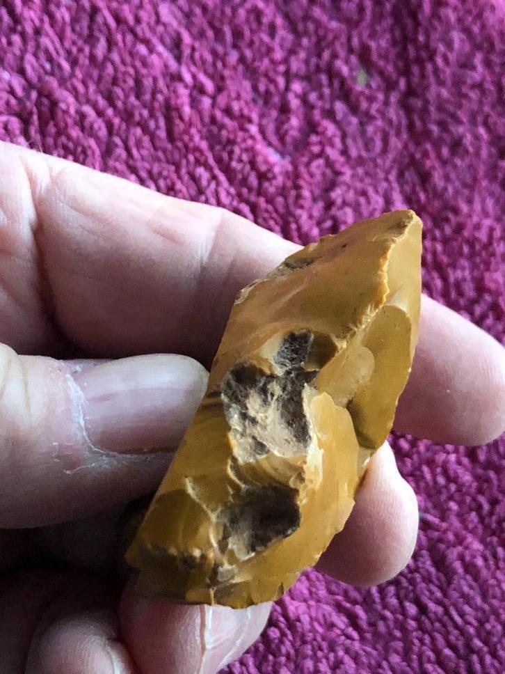 Bodemvondst NEANDERTHALER Steentijd Bijltje uit FONTMAURE, Antiek en Kunst, Curiosa en Brocante, Verzenden