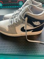 Nike Air Jordan 1 Mid Grijs/Wit/Blauw Maat 42, Overige kleuren, Nieuw, Ophalen of Verzenden, Sneakers of Gympen