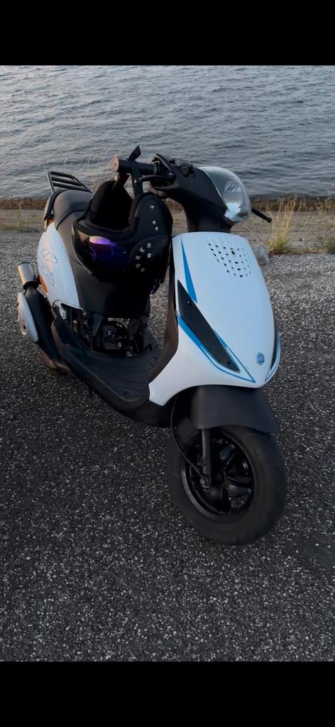 zip 70cc 2t, Fietsen en Brommers, Scooters | Piaggio, Zo goed als nieuw, Zip, Tweetakt, Ophalen