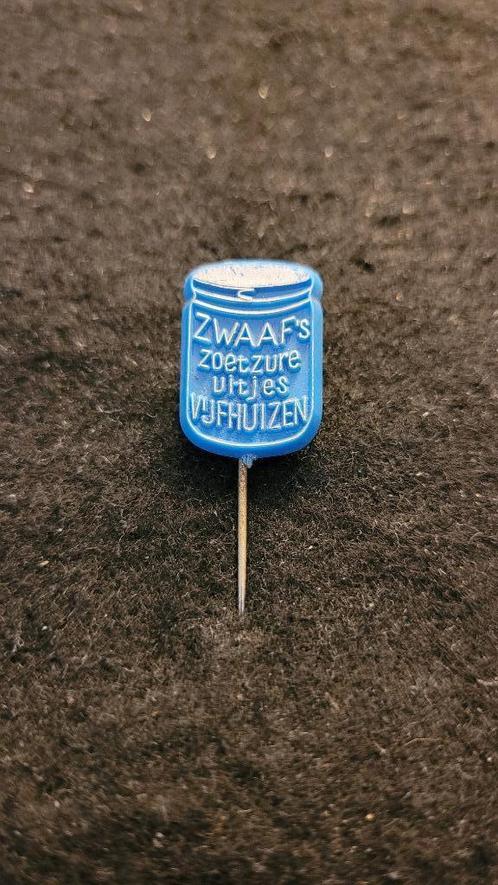 Zwaaf uitjes Vijfhuizen speldje, Verzamelen, Speldjes, Pins en Buttons, Gebruikt, Overige onderwerpen, Verzenden