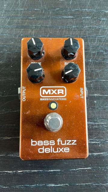 MXR M84 bass Fuzz deluxe