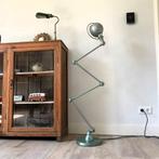 Jieldé | Vespagroen | Vintage | Oud | Industrieel | 4-armig, Jielde@jielde.com, Ophalen of Verzenden, Zo goed als nieuw, 220 Rue Ferdinand Perrier, 69800 Saint-Priest, Frankrijk