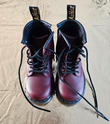 Enkellaarzen kind maat 22 bordeaux rood Dr. Martens beschikbaar voor biedingen