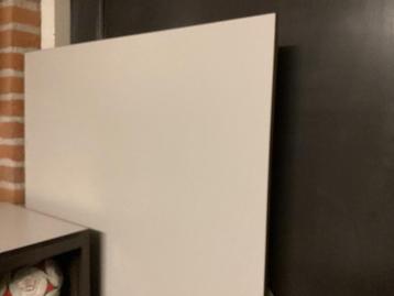 Vintage Ahrend tafel trespa blad / werktafel / kantinetafel beschikbaar voor biedingen