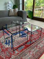 Vintage jaren 80 bijzettafels zwart glas mimiset, Minder dan 45 cm, Minder dan 55 cm, Gebruikt, Metaal of Aluminium
