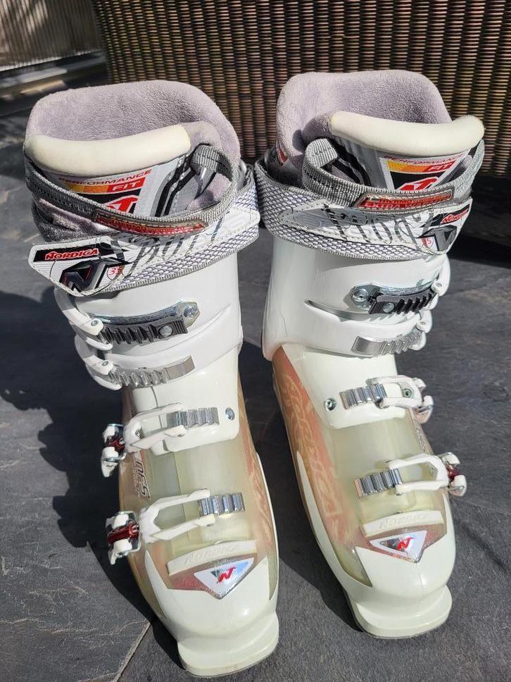 Nordica Skischoen maat 40-41, Sport en Fitness, Skiën en Langlaufen, Ophalen