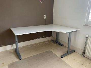 Ikea hoekbureau Bekant - afbeelding 1