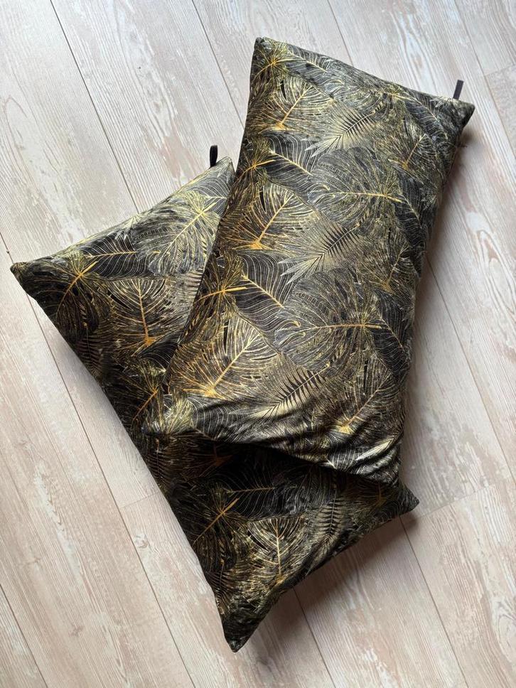 Sierkussems van Claudi, Huis en Inrichting, Woonaccessoires | Kussens, Gebruikt, Vierkant, Ophalen