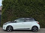 Toyota Yaris 1.5 Hybrid Bi-Tone CarPlay Camera, Zwart, 4 cilinders, Wit, Bedrijf