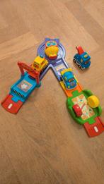 Vtech Toet Toet lanceerbaan incl 2 extra auto's, Kinderen en Baby's, Speelgoed | Vtech, Ophalen of Verzenden, Zo goed als nieuw