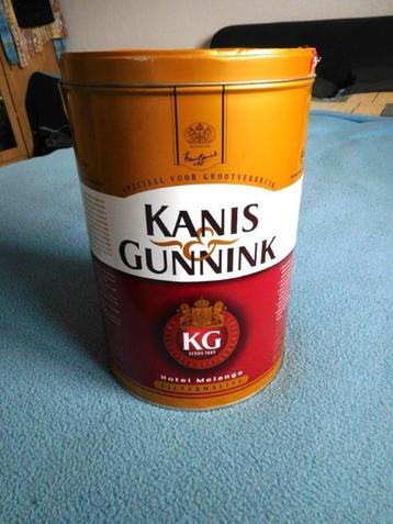 Groot Koffie Blik Kanis en Gunnink 2.5 kg, hoogte 32.5 cm. A beschikbaar voor biedingen