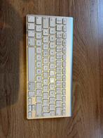 Apple wireless keyboard model A1314, Computers en Software, Toetsenborden, Ophalen of Verzenden, Apple, Zo goed als nieuw, Draadloos