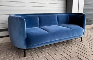 Wittmann Vuelta design bank beschikbaar voor biedingen