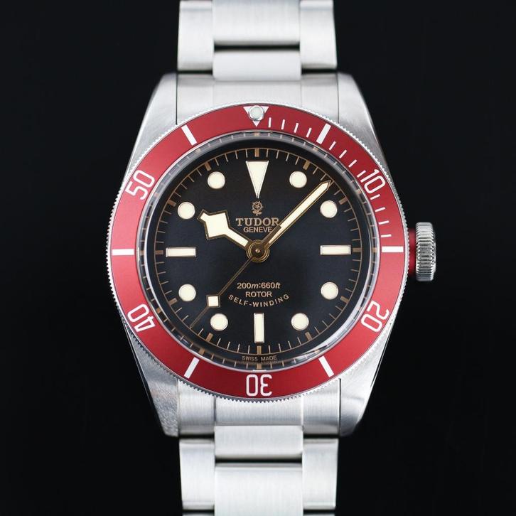 Tudor Black Bay Red Rose 41 (Zeer goed/ 2013), Sieraden, Tassen en Uiterlijk, Horloges | Heren, Zo goed als nieuw, Polshorloge