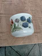 Marjolein Bastin koffiekopje 'bramen', Huis en Inrichting, Keuken | Servies, Ophalen of Verzenden, Zo goed als nieuw, Wedgwood