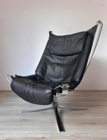 Falcon Lounge Chair beschikbaar voor biedingen