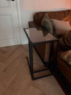 Glazen metalen bijzettafeltje - zwart, Huis en Inrichting, Tafels | Bijzettafels, Ophalen, 55 tot 75 cm, Rechthoekig, Glas