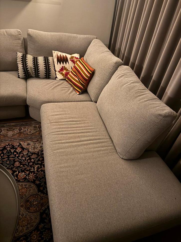 Gratis Grote grijze hoekbank, Huis en Inrichting, Banken | Bankstellen, Zo goed als nieuw, Hoekbank, Vierpersoons of meer, 250 tot 300 cm