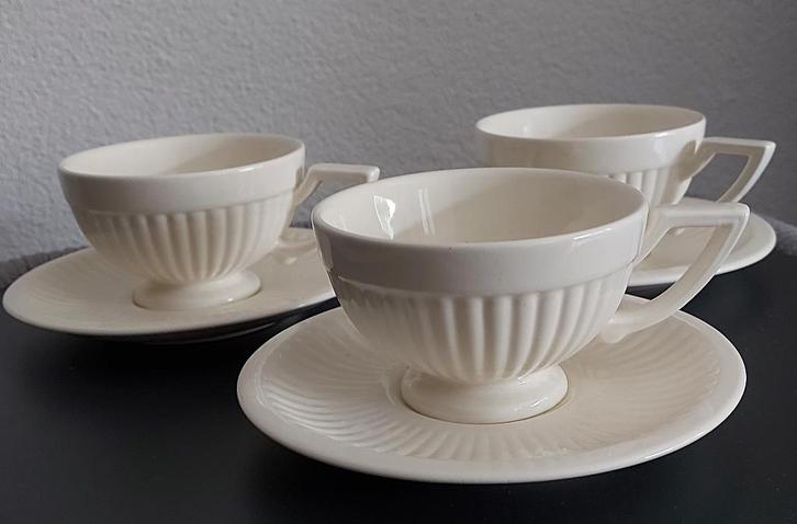 Kop en Schotel - EMPIRE - 3st., Huis en Inrichting, Keuken | Servies, Zo goed als nieuw, Kop(pen) en/of Schotel(s), Wedgwood, Porselein