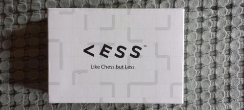 Less. Like Chess, but less., Hobby en Vrije tijd, Gezelschapsspellen | Overige, Zo goed als nieuw, Een of twee spelers, Drie of vier spelers