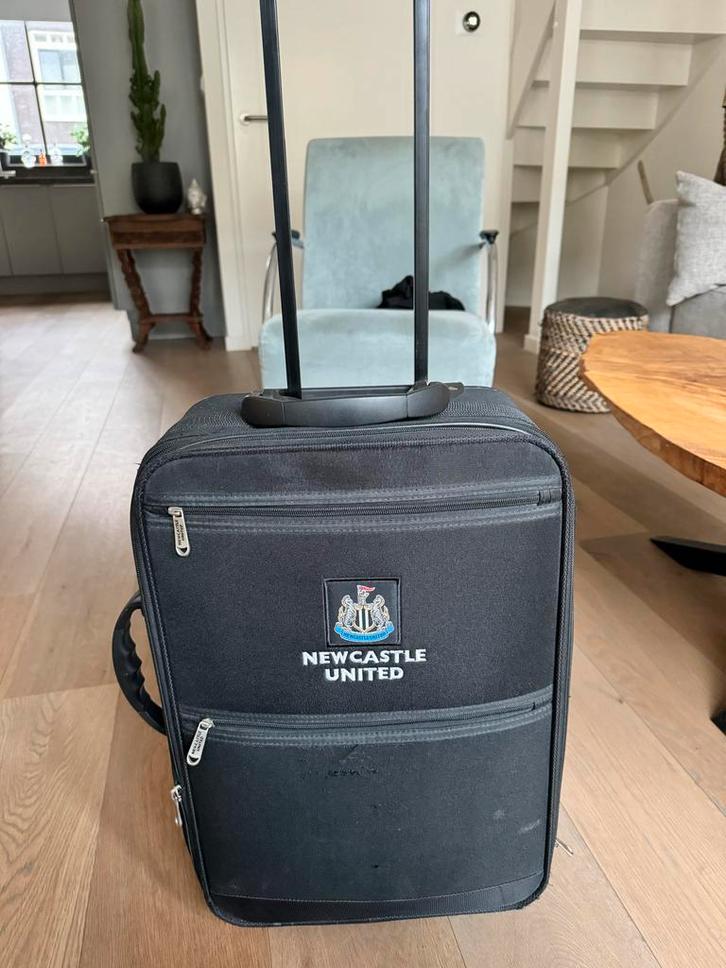 Newcastle United Reiskoffer Trolley - Defect Handvat, Sieraden, Tassen en Uiterlijk, Koffers, Gebruikt, Zacht kunststof, 50 tot 60 cm
