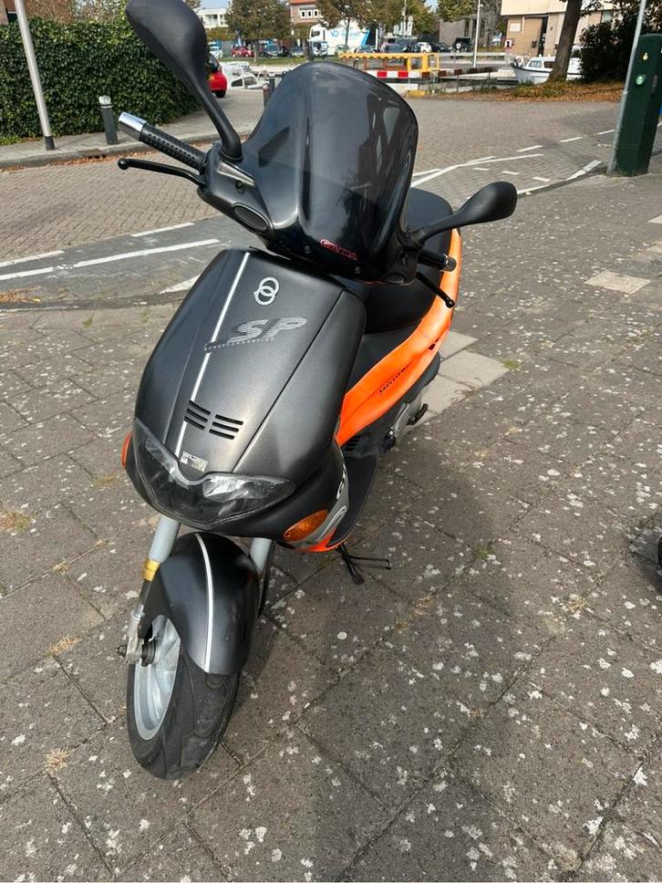 Gilera Runner 180 brom, Fietsen en Brommers, Scooters | Piaggio, Zo goed als nieuw, Ophalen