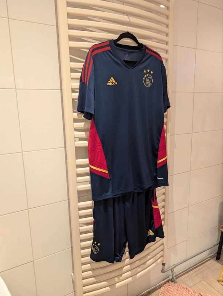 Ajax trainingspak maat XL 2022/2023, Kleding | Heren, Sportkleding, Zo goed als nieuw, Overige typen, Rood, Ophalen of Verzenden