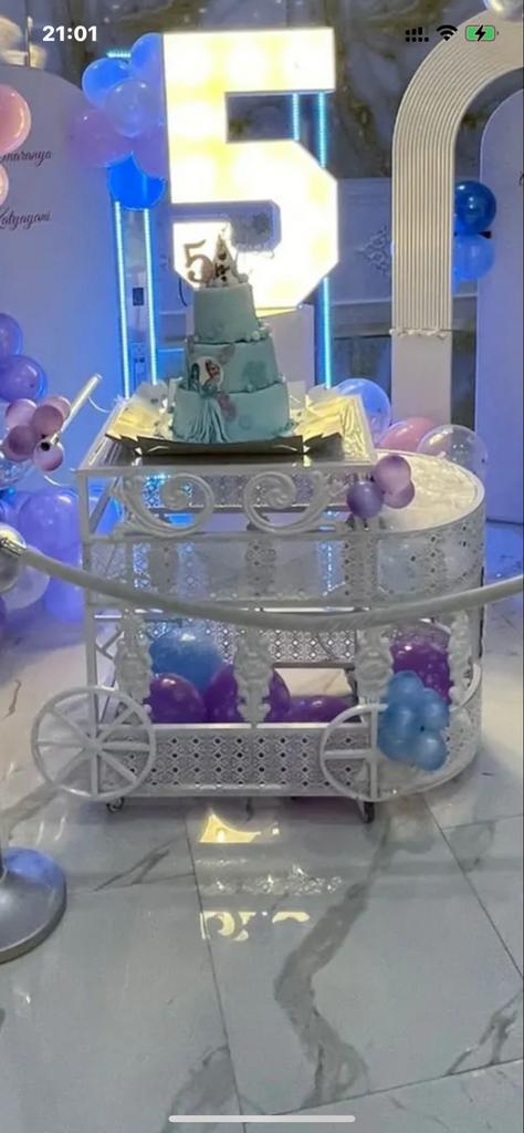 Decoratieve IJskar voor Feestjes, Hobby en Vrije tijd, Feestartikelen, Zo goed als nieuw, Versiering, Verjaardag, Ophalen